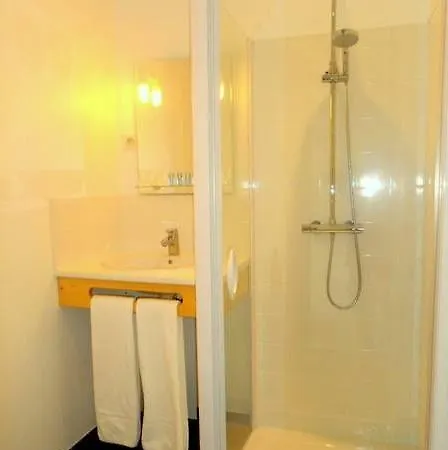 Hotel Chez Nadine 3*