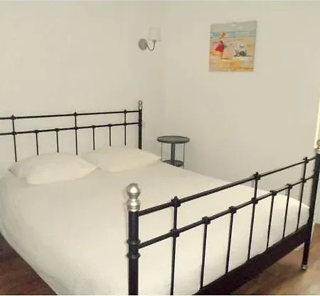 Chez Nadine Hotel 3*